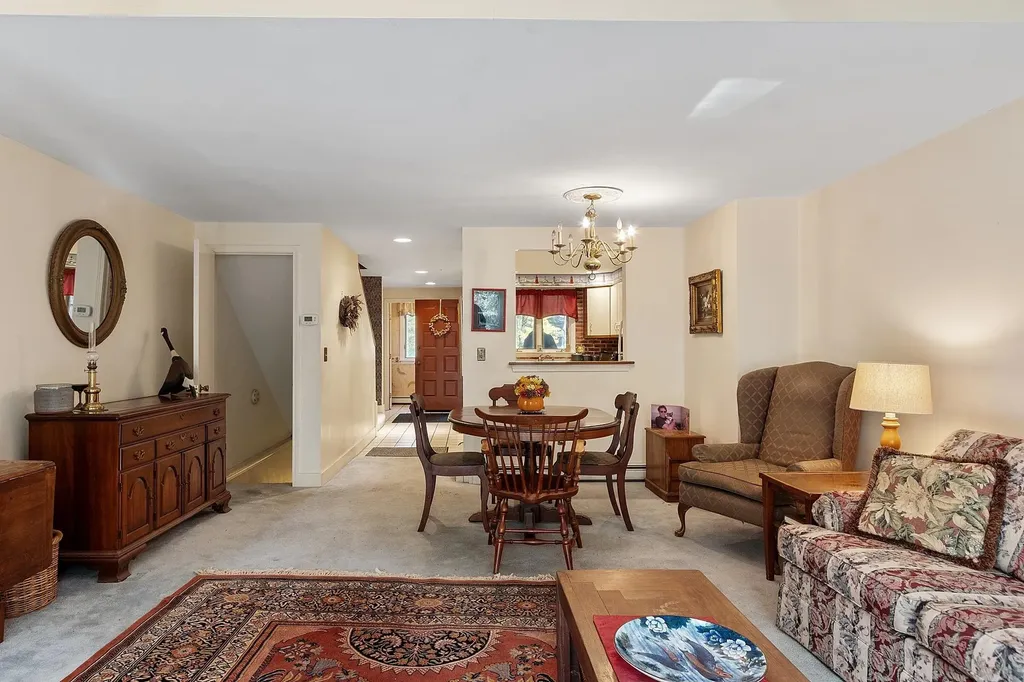 5 Brookside Drive Stratham NH 03885