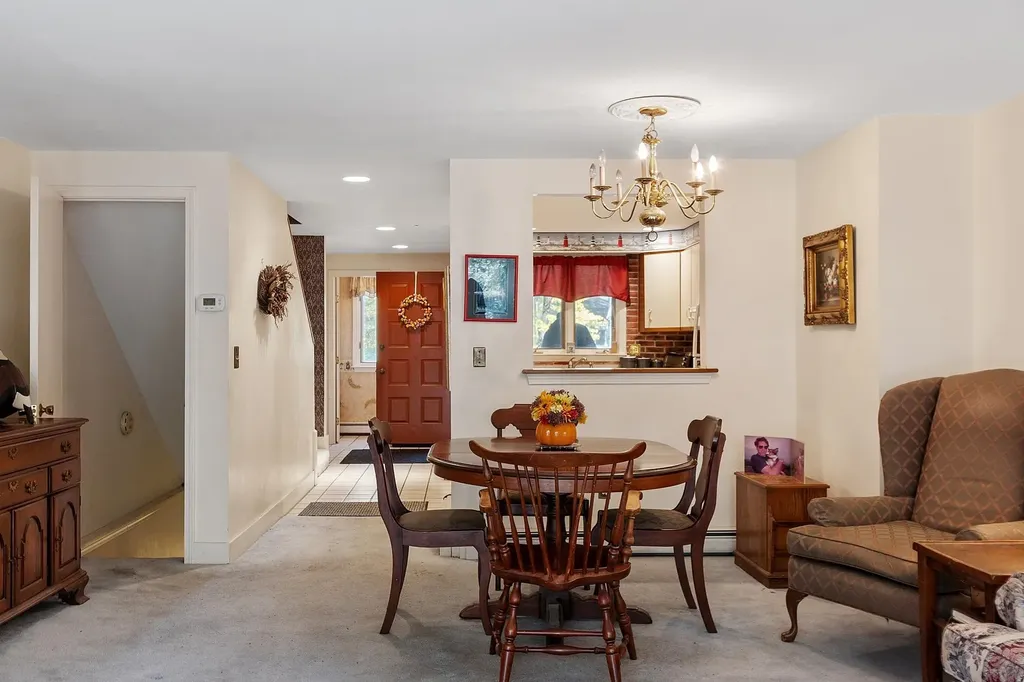 5 Brookside Drive Stratham NH 03885