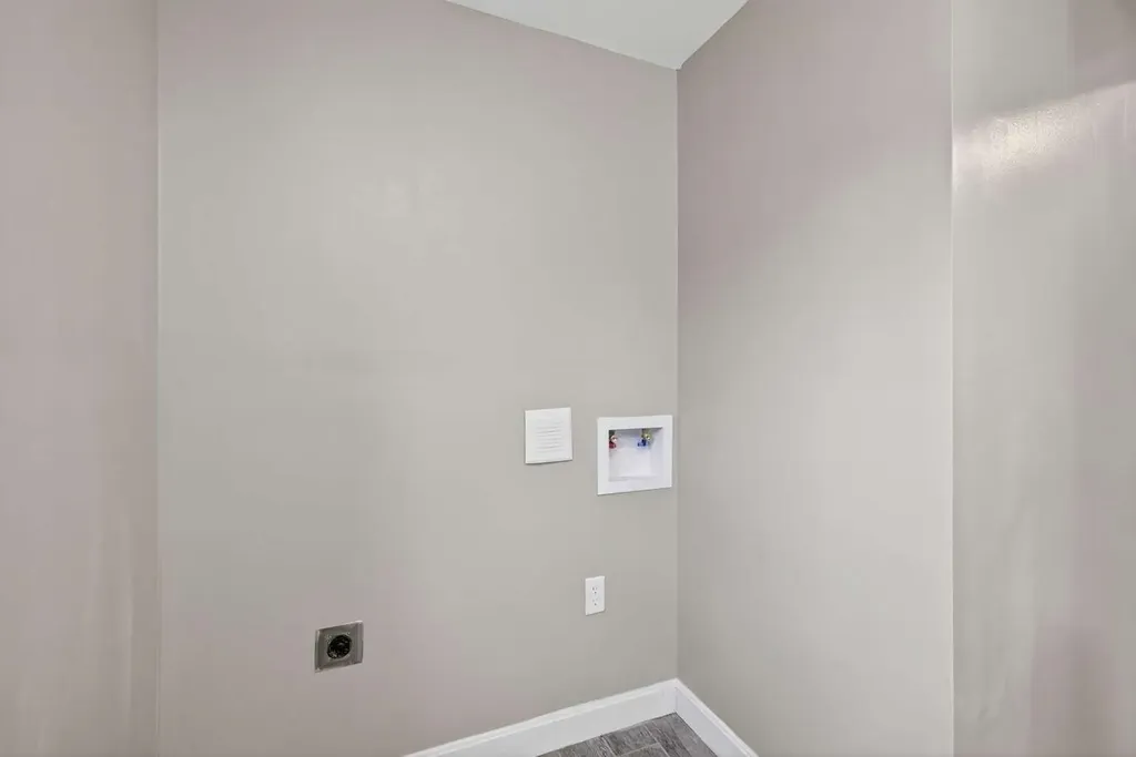 16 Little River Road Nottingham NH 03290