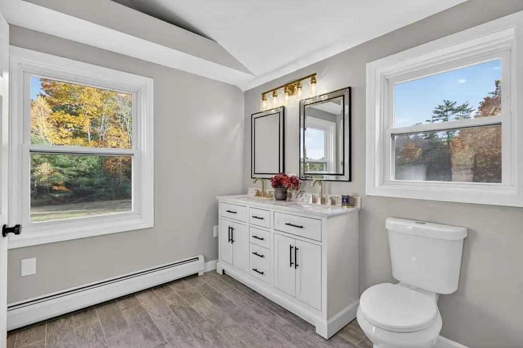 16 Little River Road Nottingham NH 03290