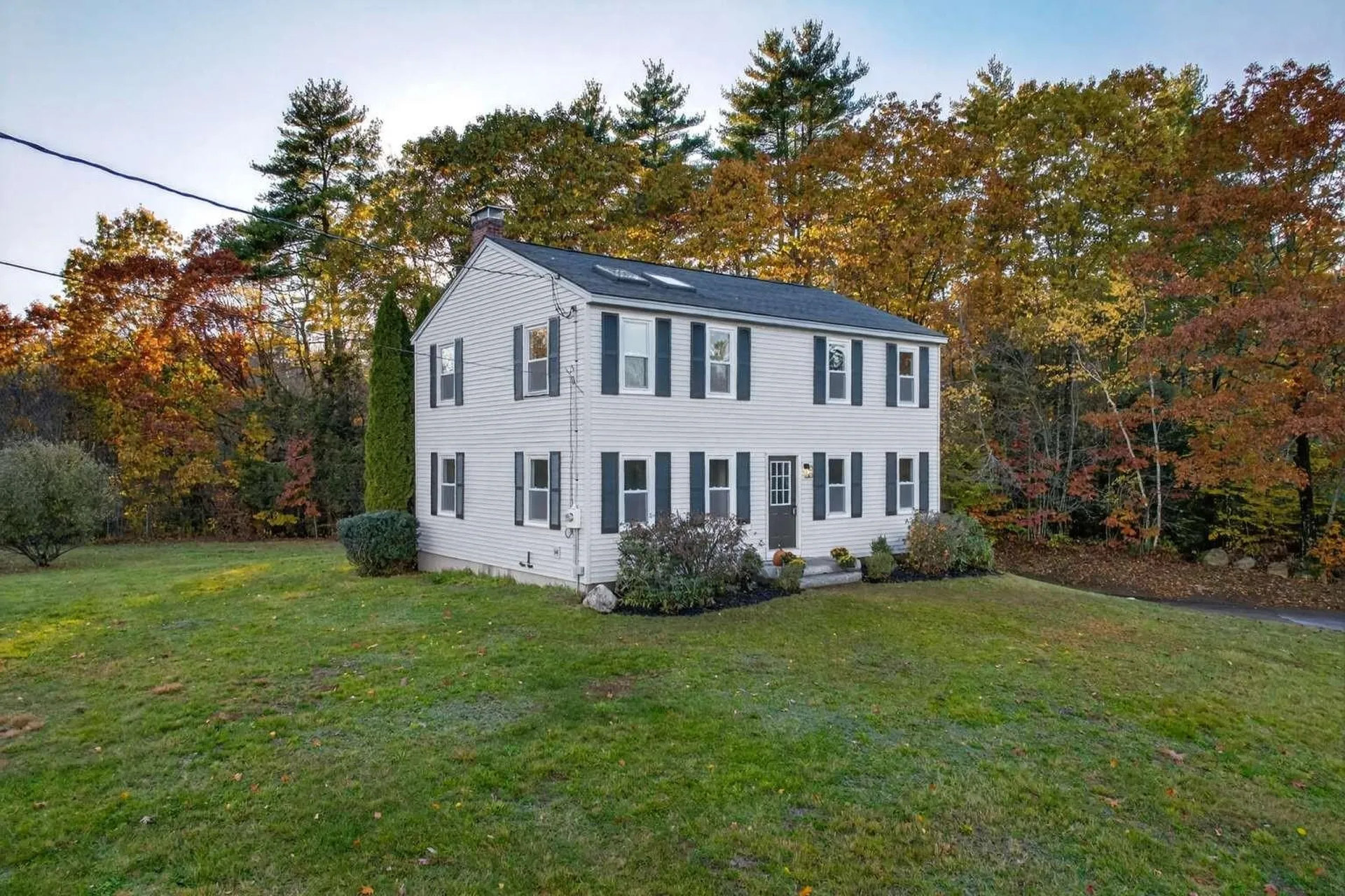 16 Little River Road Nottingham NH 03290