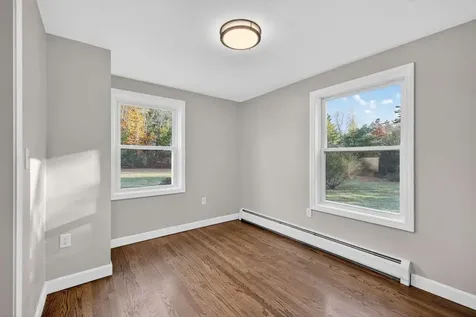 16 Little River Road Nottingham NH 03290