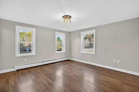 16 Little River Road Nottingham NH 03290