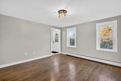 16 Little River Road Nottingham NH 03290