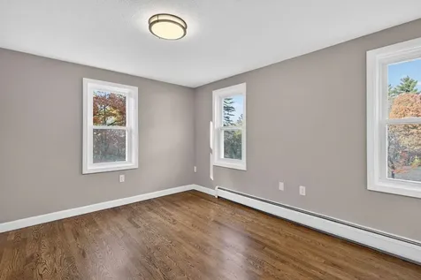 16 Little River Road Nottingham NH 03290