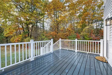 16 Little River Road Nottingham NH 03290