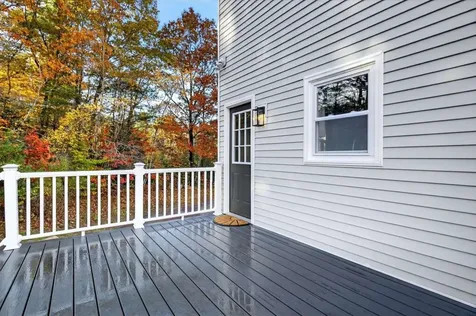 16 Little River Road Nottingham NH 03290