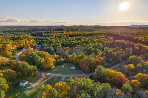 16 Little River Road Nottingham NH 03290