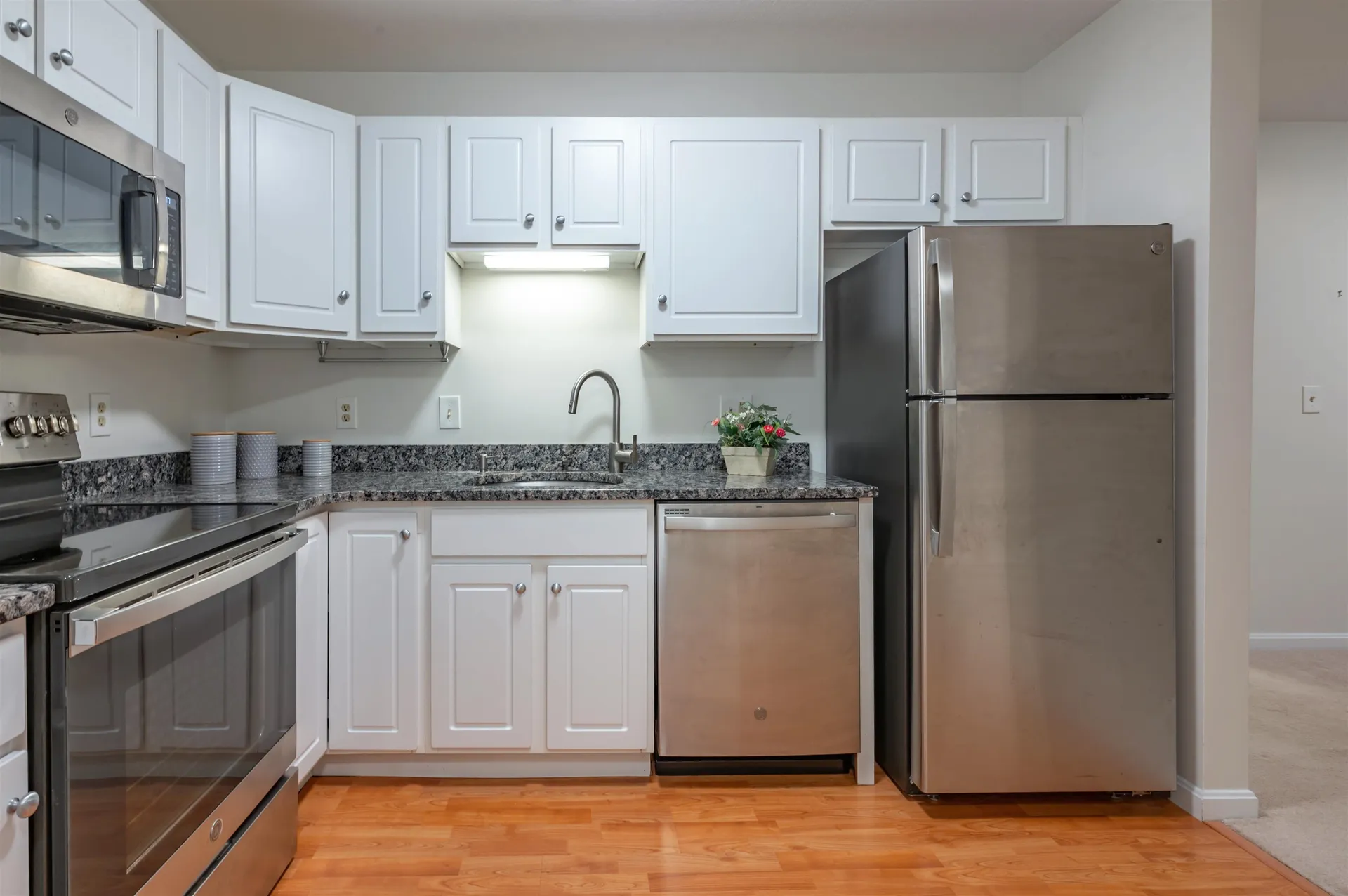 15 Lovell Street Nashua NH 03060