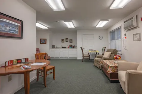 15 Lovell Street Nashua NH 03060