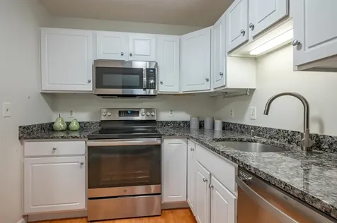 15 Lovell Street Nashua NH 03060