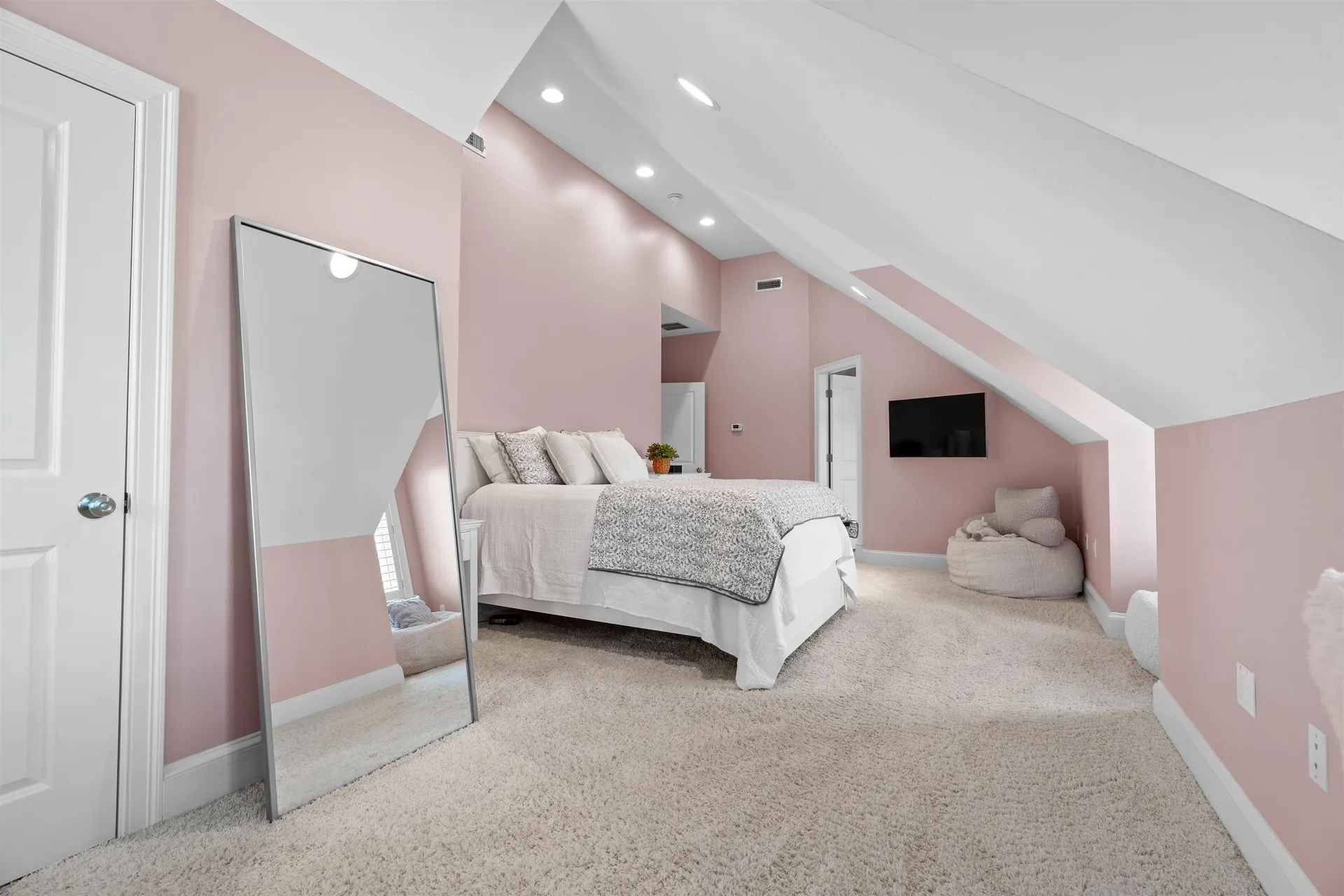 39 Overton Road Windham NH 03087