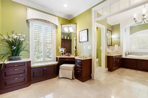 39 Overton Road Windham NH 03087