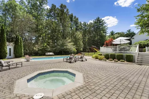 39 Overton Road Windham NH 03087