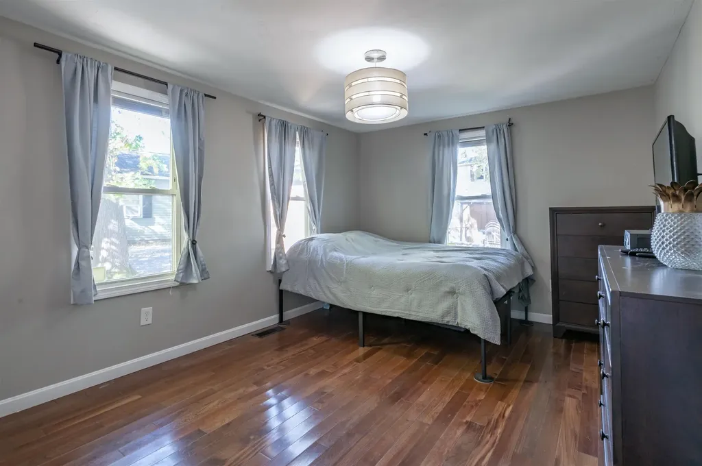 35 W Mitchell Street Manchester NH 03103