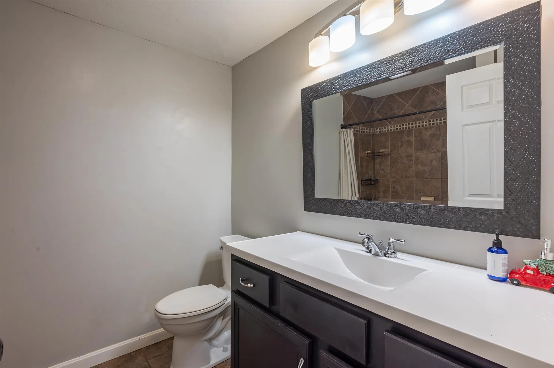 35 W Mitchell Street Manchester NH 03103