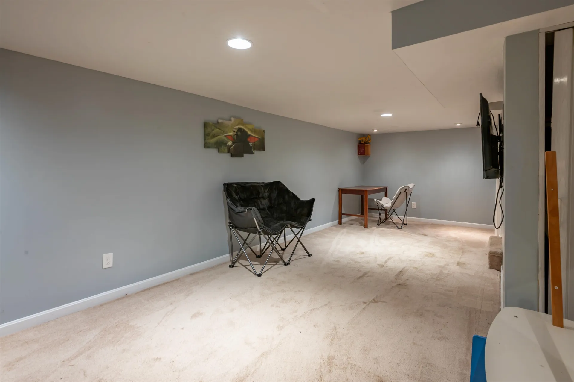 35 W Mitchell Street Manchester NH 03103