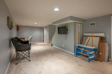 35 W Mitchell Street Manchester NH 03103