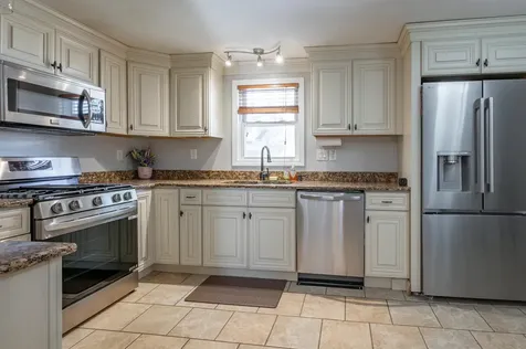 35 W Mitchell Street Manchester NH 03103