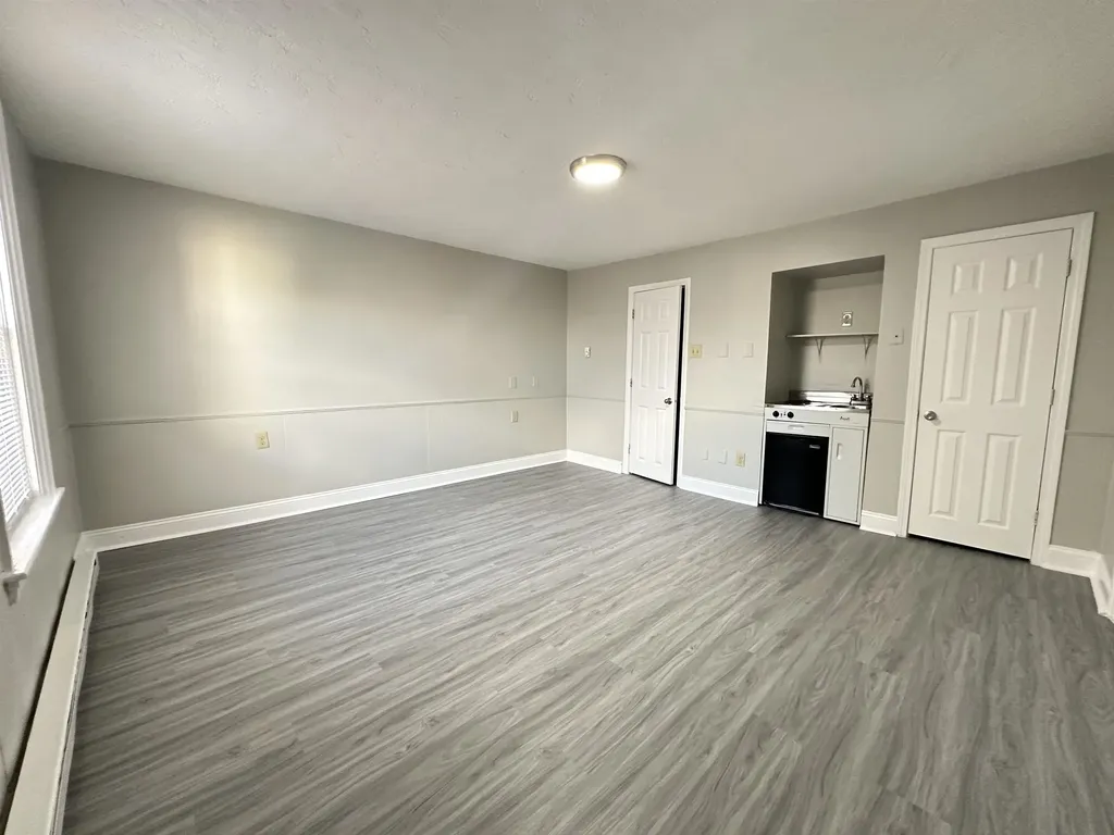 14 Amory Street Nashua NH 03060