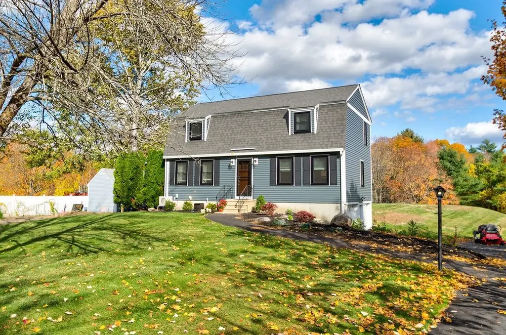 45 Damren Road Derry NH 03038