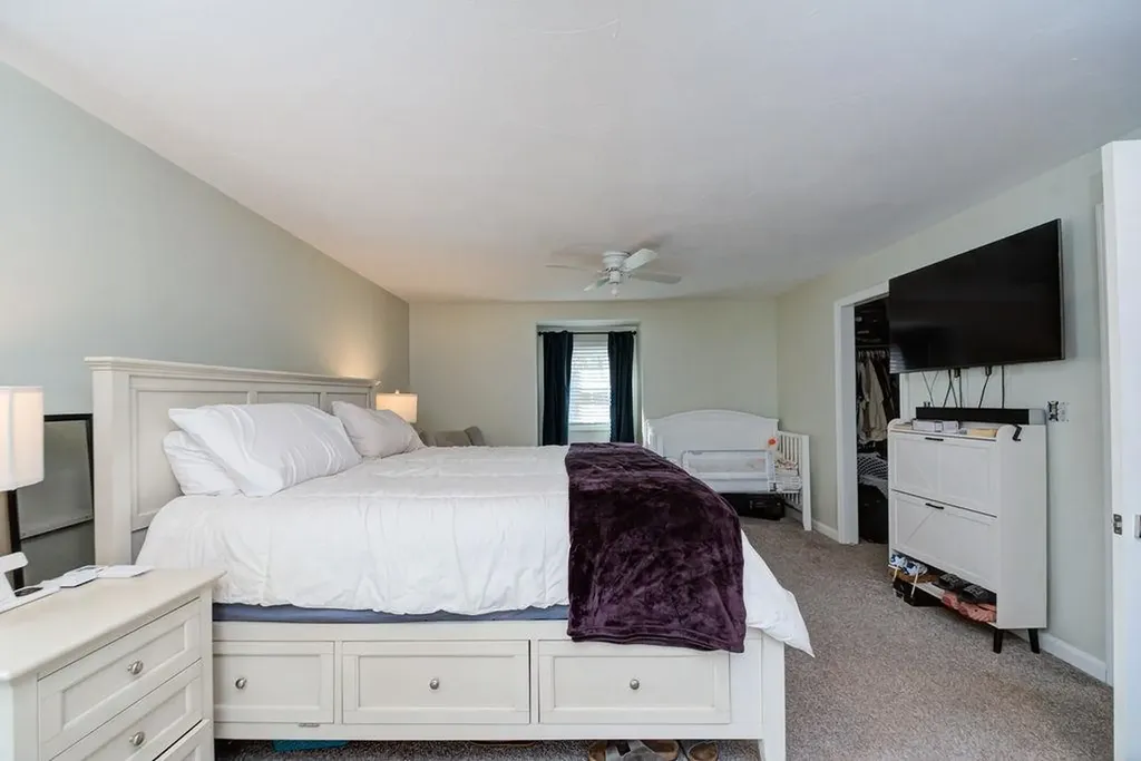 45 Damren Road Derry NH 03038