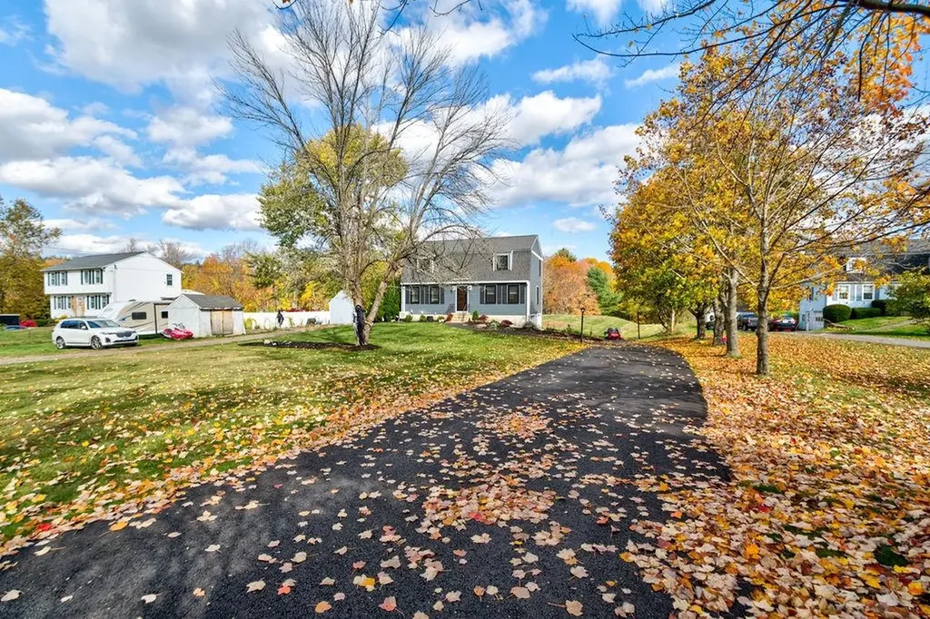 45 Damren Road Derry NH 03038