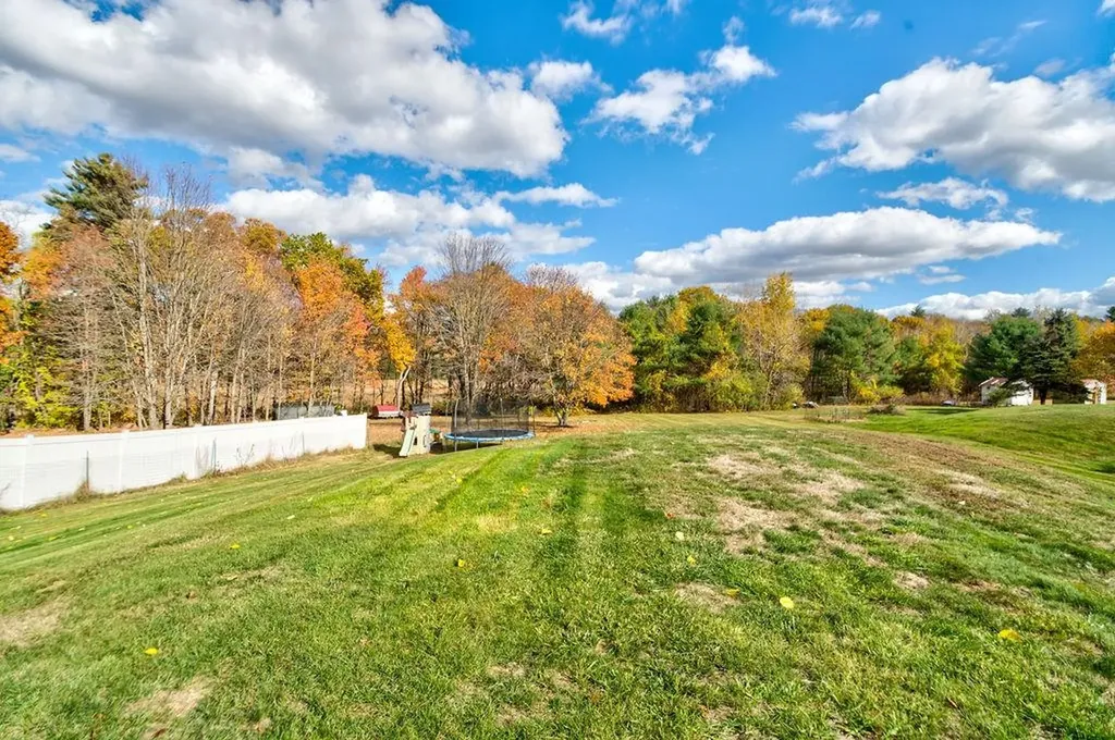 45 Damren Road Derry NH 03038