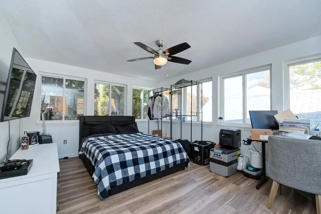 45 Damren Road Derry NH 03038