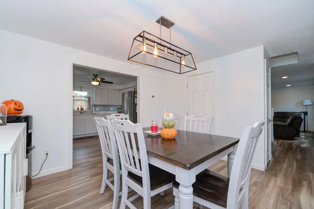 45 Damren Road Derry NH 03038