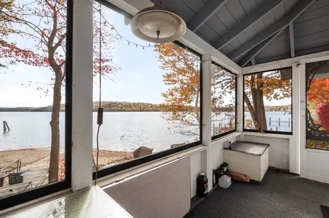 99 Pleasant Street Meredith NH 03253