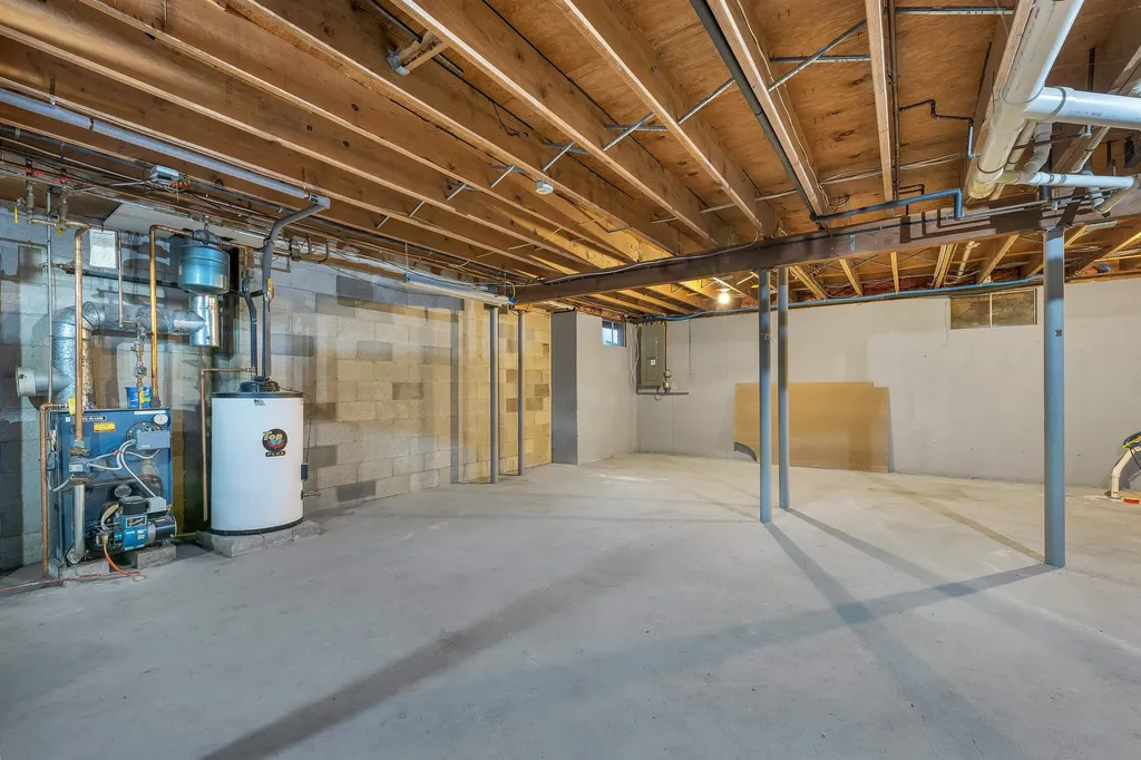 23 Base Hill Road Keene NH 03431