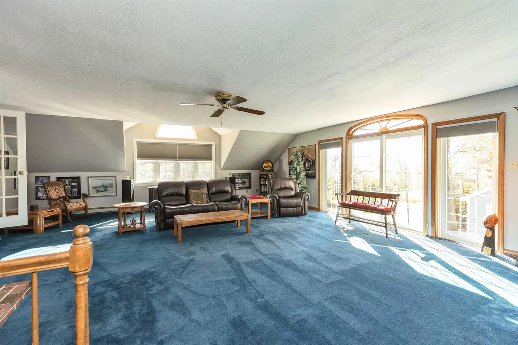 13 Johns Drive Hooksett NH 03106