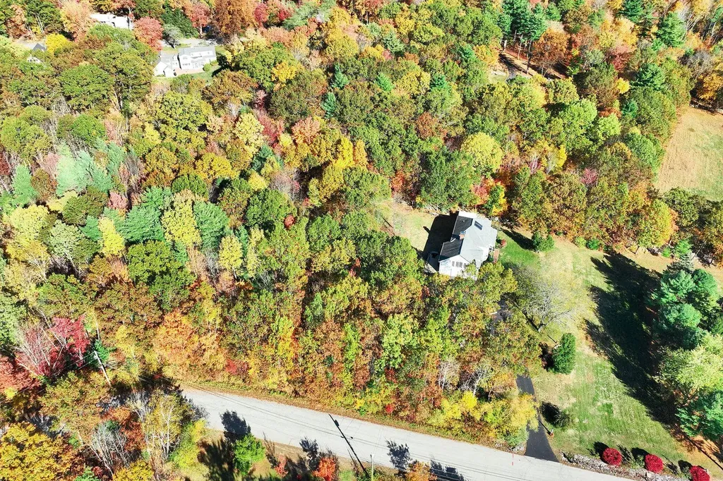 13 Johns Drive Hooksett NH 03106