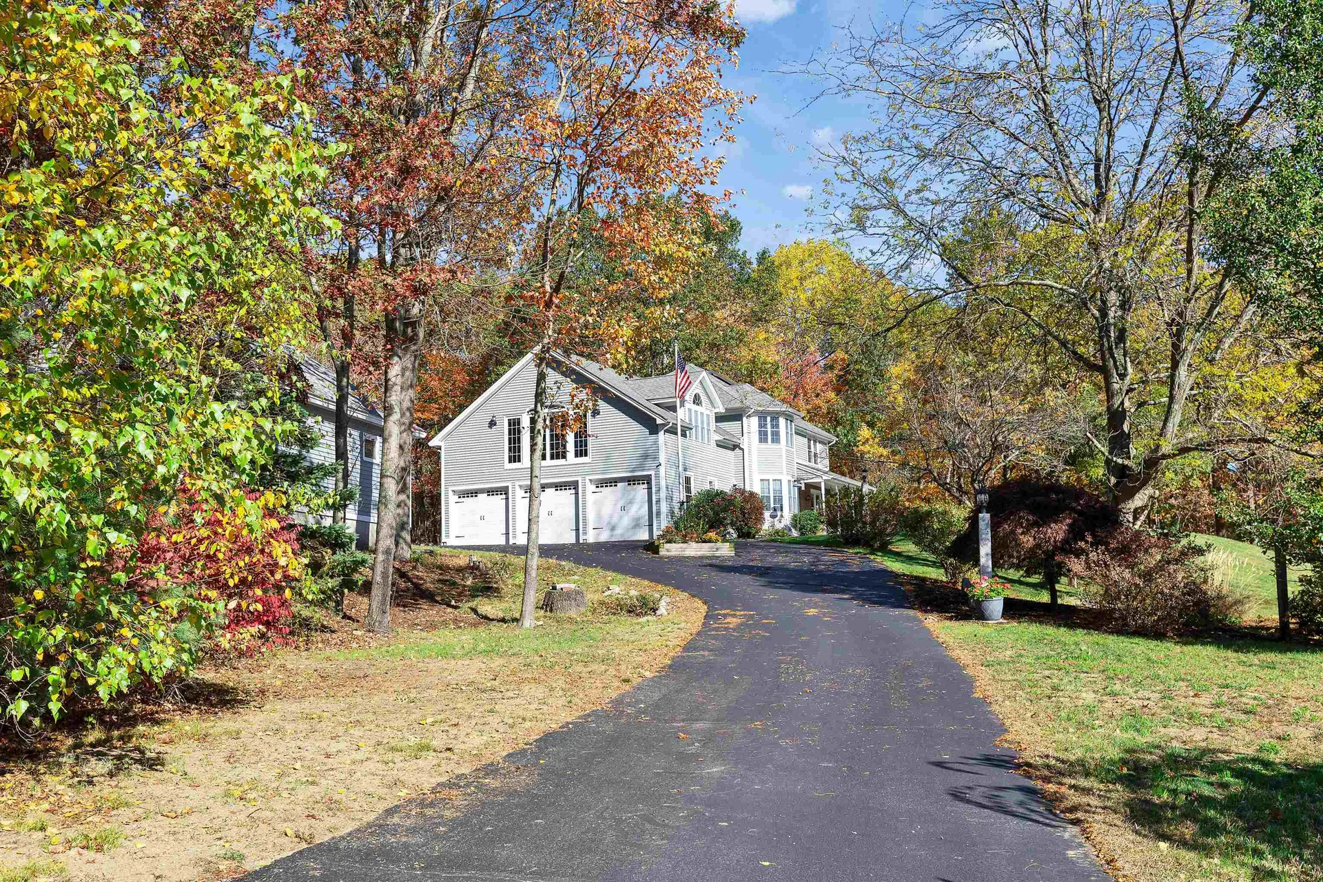 13 Johns Drive Hooksett NH 03106