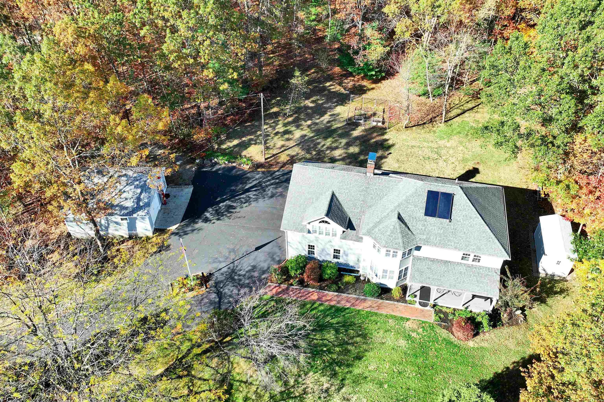 13 Johns Drive Hooksett NH 03106