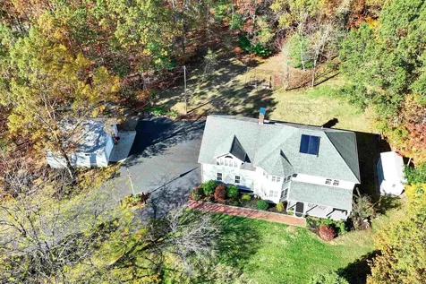 13 Johns Drive Hooksett NH 03106