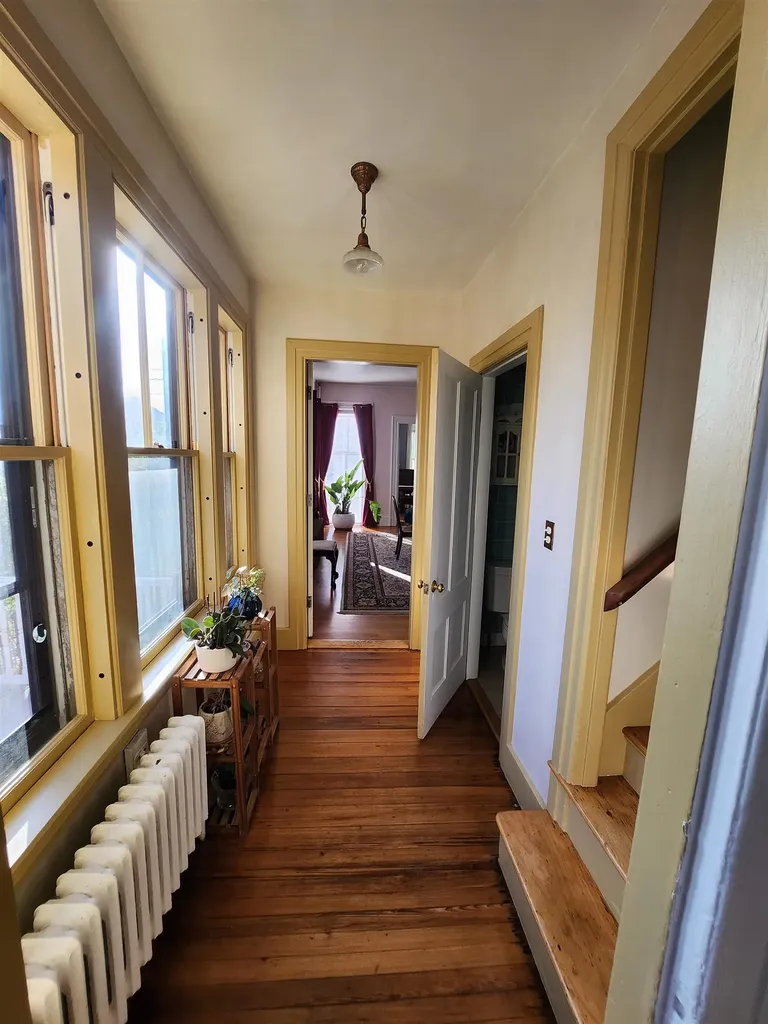 527 Hanover Street Manchester NH 03104