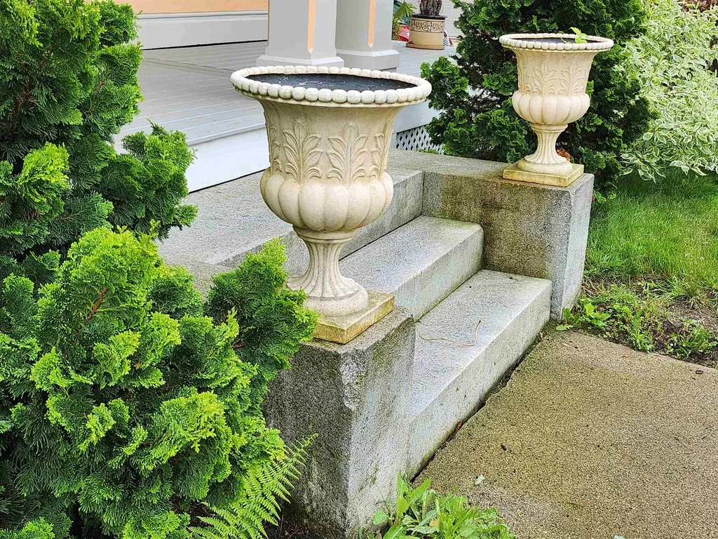 527 Hanover Street Manchester NH 03104