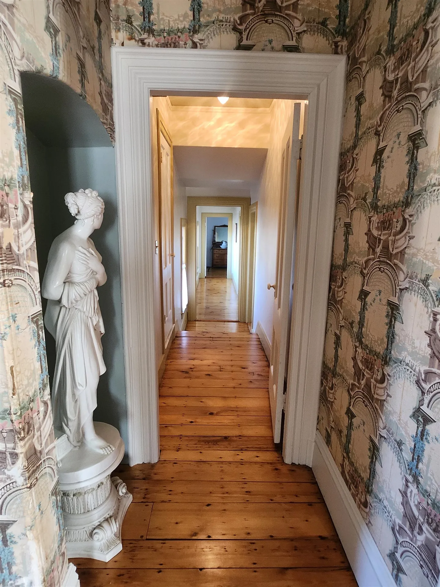 527 Hanover Street Manchester NH 03104