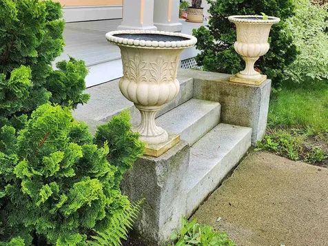 527 Hanover Street Manchester NH 03104