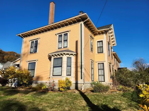 527 Hanover Street Manchester NH 03104