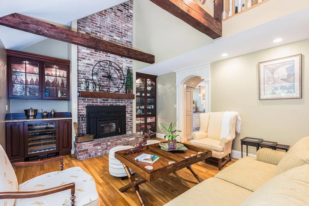 113 Exeter Road North Hampton NH 03862