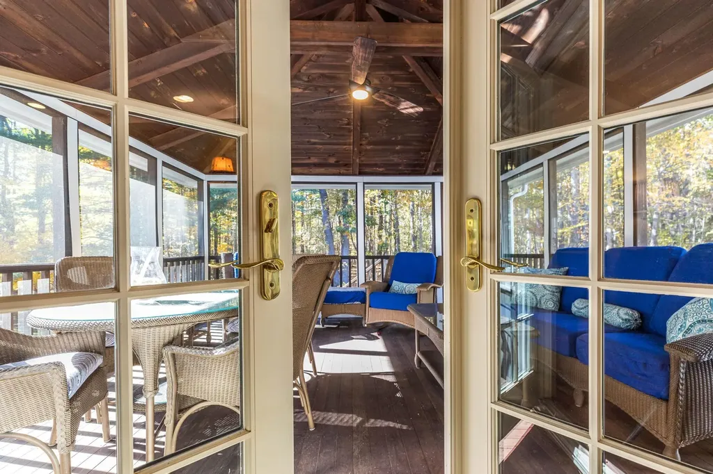 113 Exeter Road North Hampton NH 03862