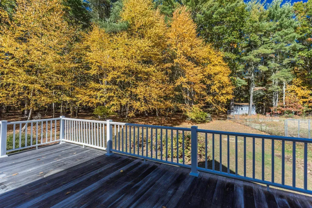 113 Exeter Road North Hampton NH 03862