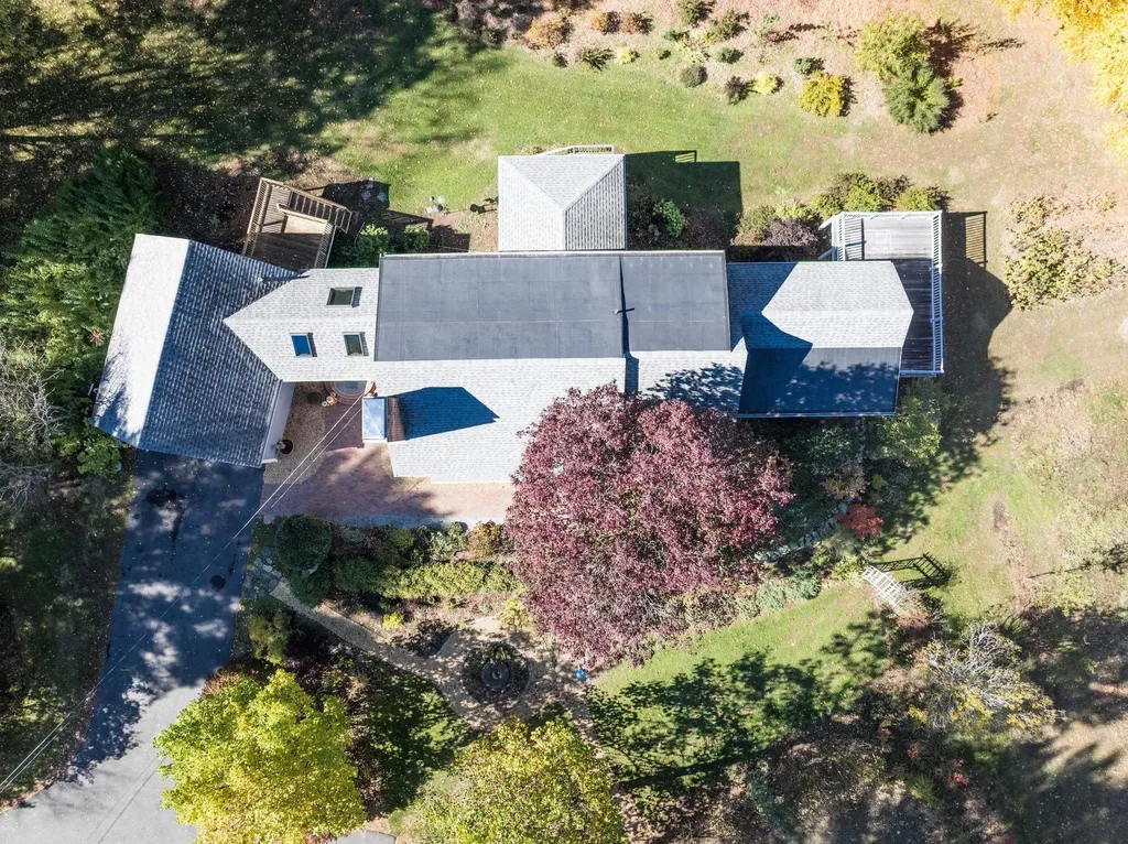 113 Exeter Road North Hampton NH 03862