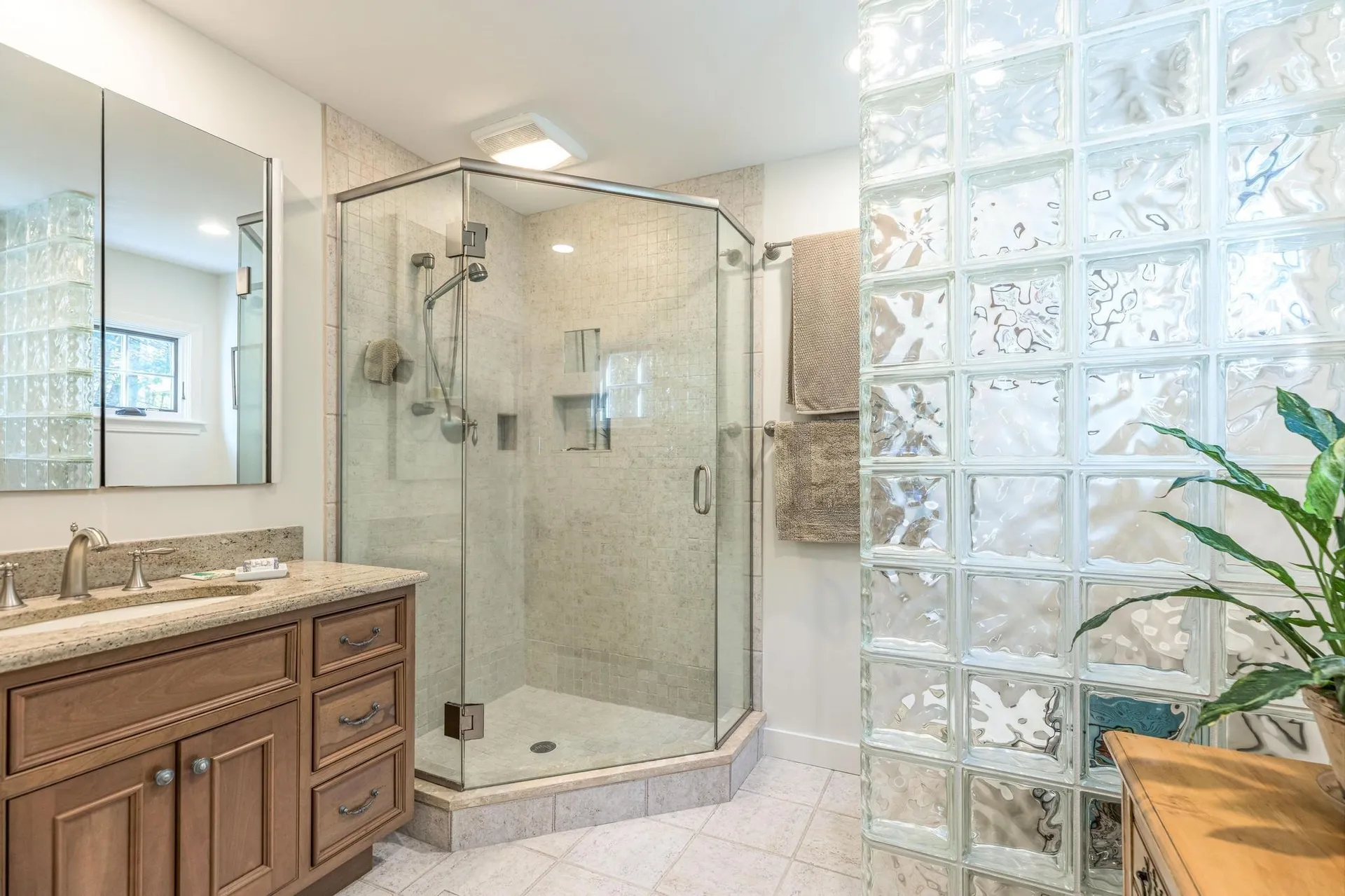 113 Exeter Road North Hampton NH 03862