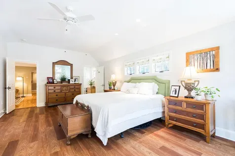 113 Exeter Road North Hampton NH 03862