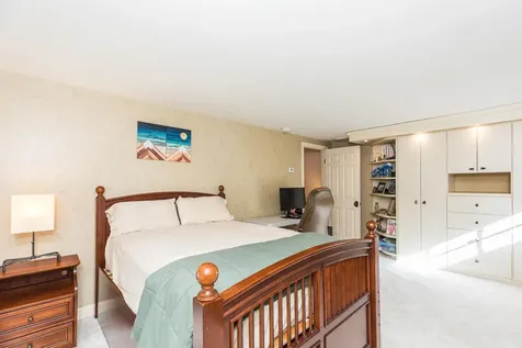 113 Exeter Road North Hampton NH 03862