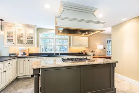 113 Exeter Road North Hampton NH 03862